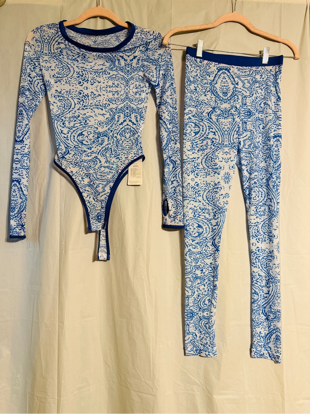 DO MY SELF Women’s Blue White Paisley Bodysuit & Leggings 2 Piece Set Size S NWT